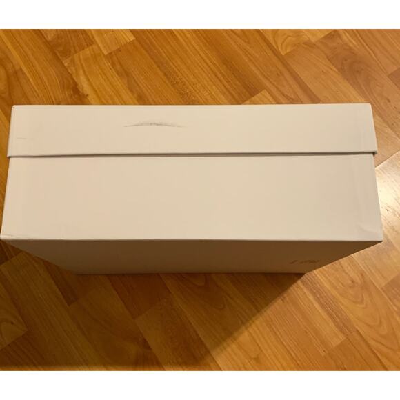 AGL empty hard shoe box - Picture 2 of 6